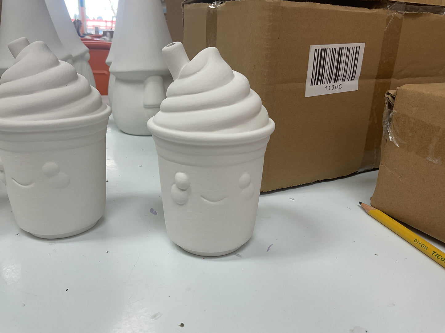 milk shake figurine 2421