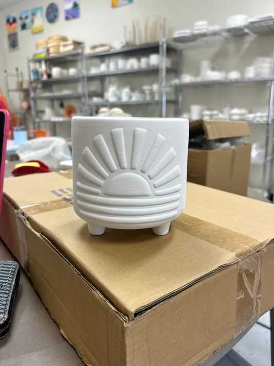 Sun Footed Container