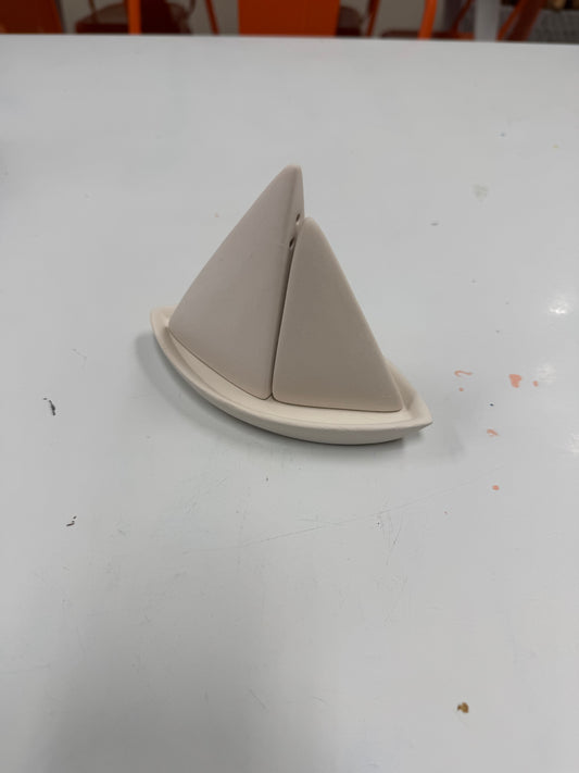 Salt and Pepper(Sail Boat)